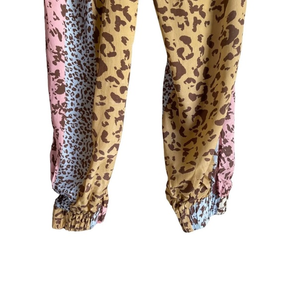 TAJ by Sabrina Crippa Animal Cheetah Leopard Print Jogger Pants Size Medium - Picture 7 of 8